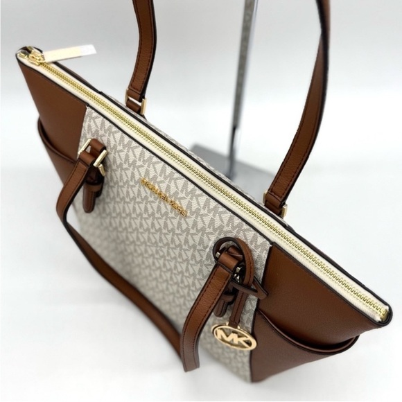 Michael Kors Large Charlotte Tote Bag & Trifold Wallet Set Vanilla/Luggage - Picture 7 of 13